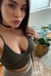 Tante Meana Habis Mandi